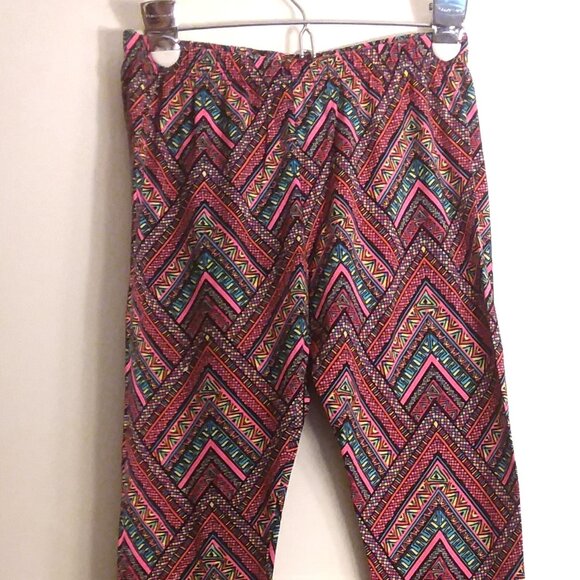 Xhilaration geometric patterned leggings - Picture 1 of 10